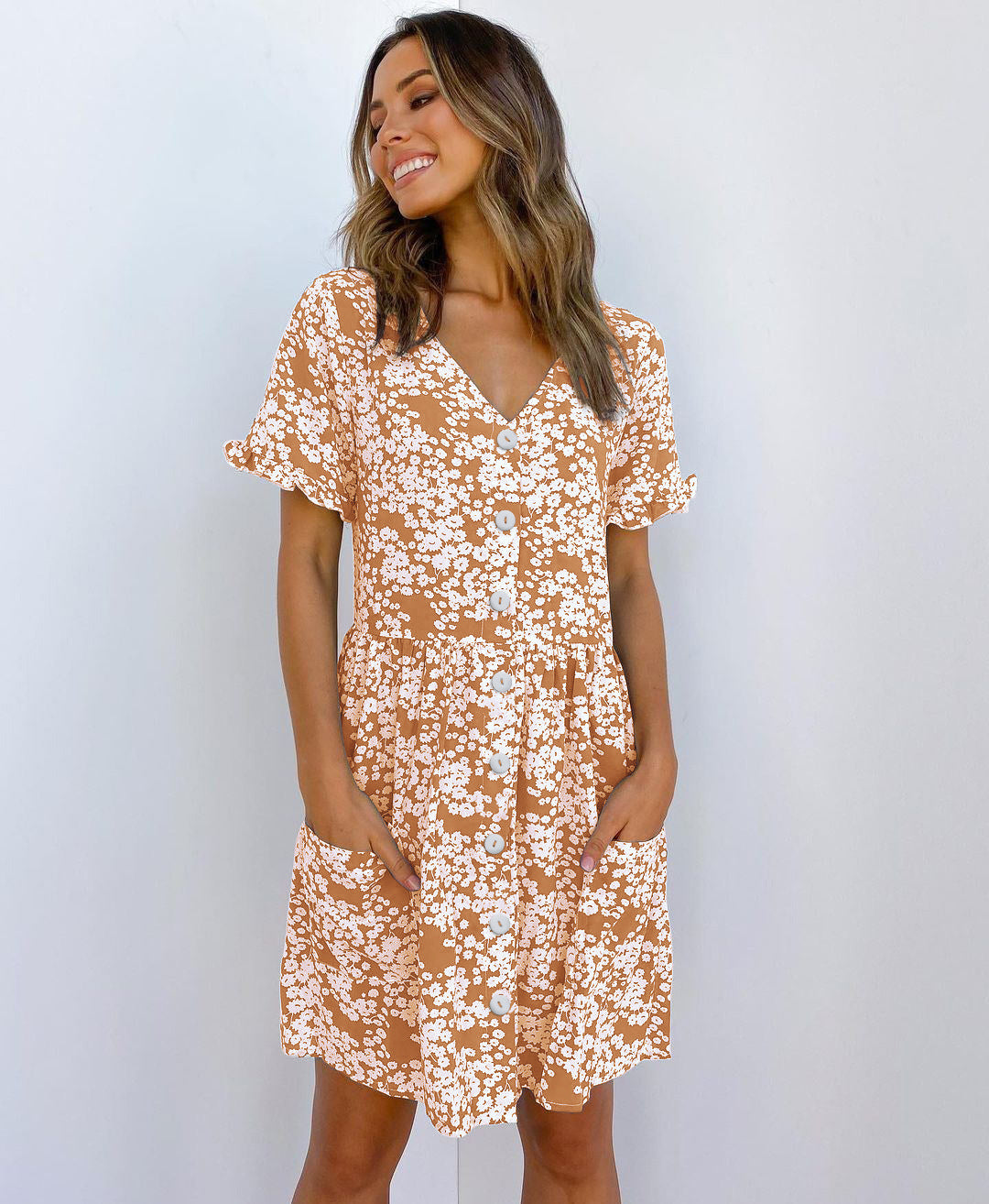 Mini-robe à pois et col en V