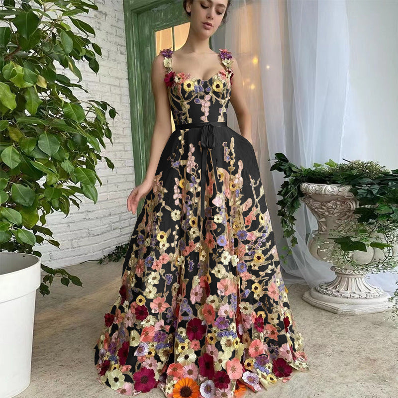 Robe de mariée bustier en dentelle florale 3D