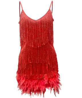 Mini-robe à sequins, plumes et pompons