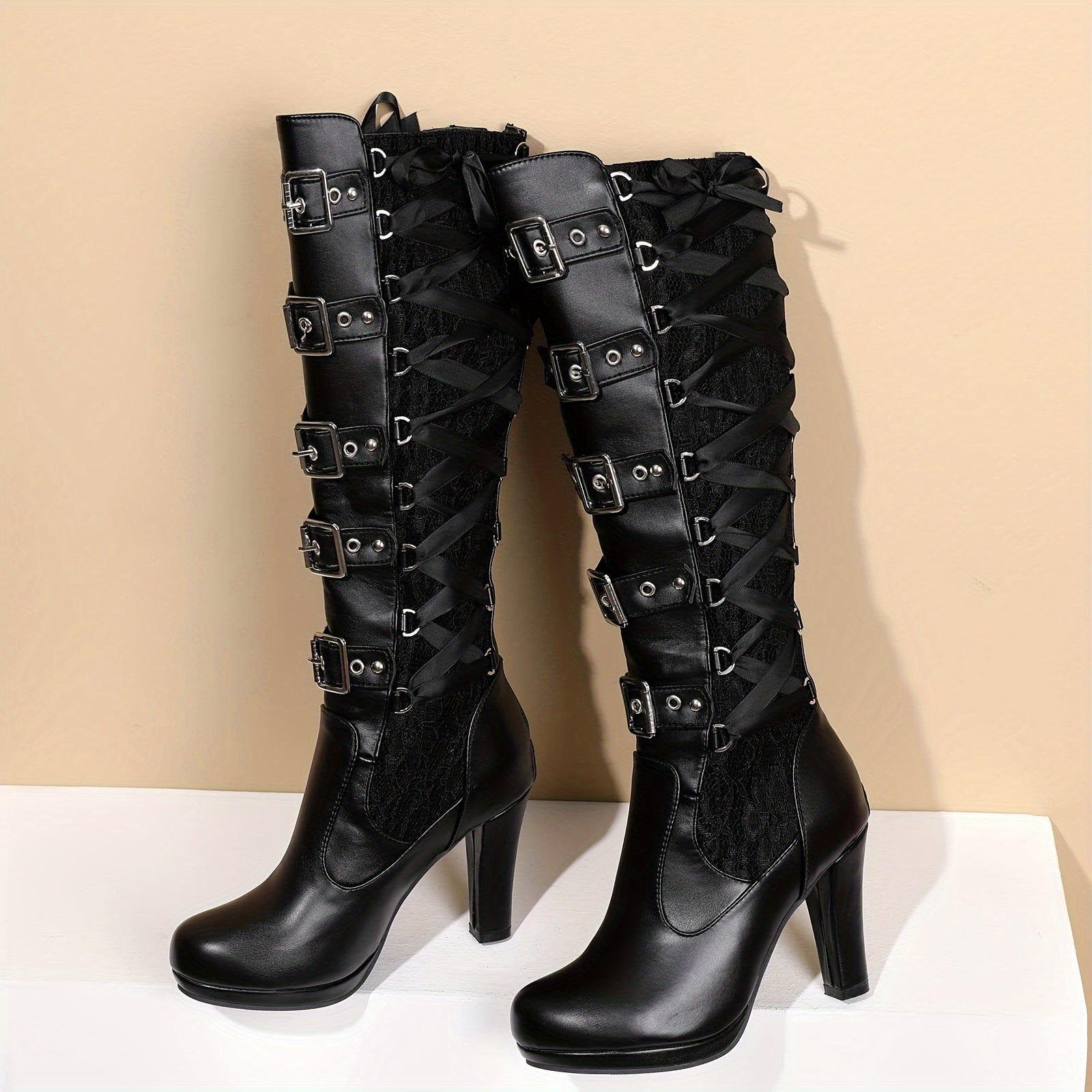 Bottes gothiques à plateforme hautes à boucles montantes jusqu'au genou