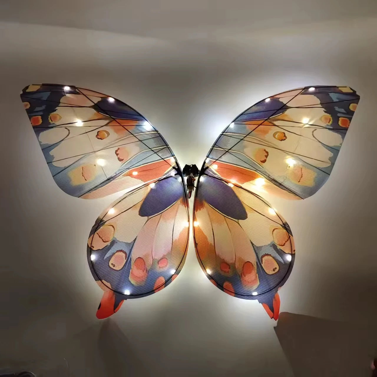 Drone LED papillon pour scène et mariage - Ornement volant télécommandé rechargeable