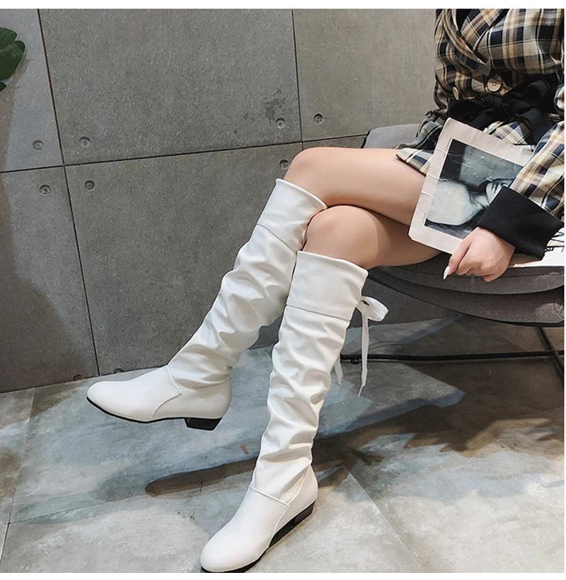Chaussures Femme 2022 Printemps Bottes Hautes au Genou Rouge Noir Blanc Bottes Hautes Femme Plissées Talon Bas Décontracté Cuir Chaussures Longues Femme