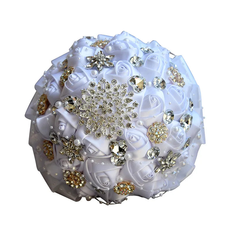 Bouquet de lancer rond avec broche bling — Fleurs de mariage pour la mariée et les demoiselles d'honneur