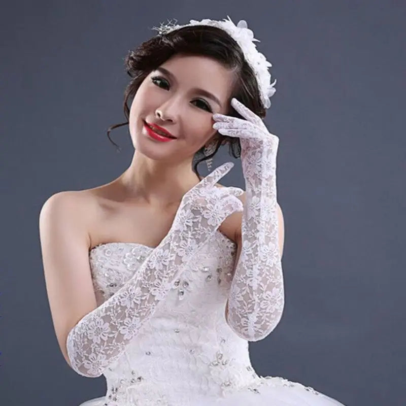 Accessoires de Robe de Mariée Charmant Gants de Mariée Blanc Dentelle avec Doigt Long Gants Élégante Dame Mariée Bal Bijoux