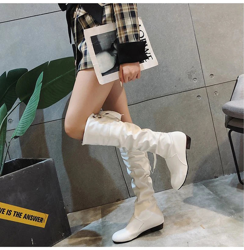 Chaussures Femme 2022 Printemps Bottes Hautes au Genou Rouge Noir Blanc Bottes Hautes Femme Plissées Talon Bas Décontracté Cuir Chaussures Longues Femme