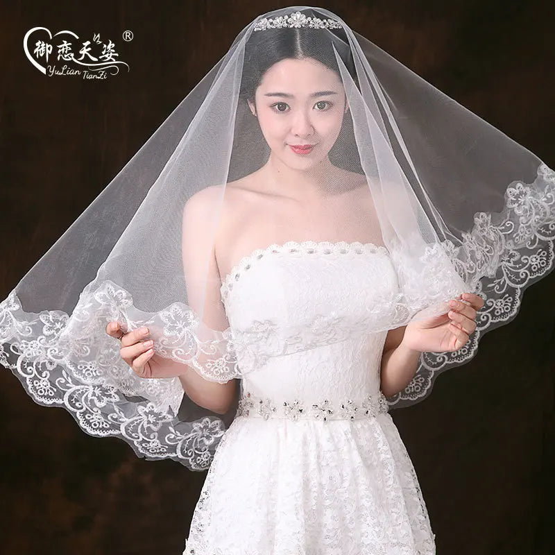 Voiles de mariée 2020 Nouveaux accessoires de mariée coude blanc ivoire rouge avec peigne appliques dentelle voiles de mariée 2020 Nouveau