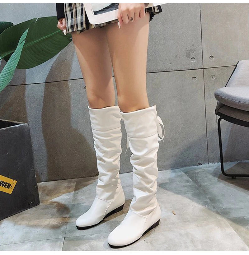 Chaussures Femme 2022 Printemps Bottes Hautes au Genou Rouge Noir Blanc Bottes Hautes Femme Plissées Talon Bas Décontracté Cuir Chaussures Longues Femme