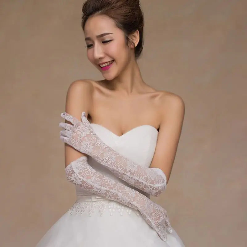 Accessoires de Robe de Mariée Charmant Gants de Mariée Blanc Dentelle avec Doigt Long Gants Élégante Dame Mariée Bal Bijoux