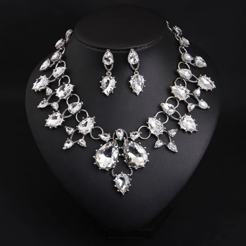 Parure de mariée collier et boucles d'oreilles en verre et pierres — Bijoux de mariage plaqué or