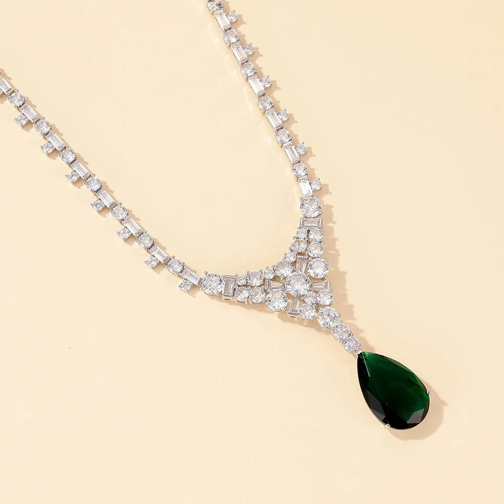 Collier Pendentif Luxe Émeraude Zircon — Bijoux de Soirée de Mariée en Platine