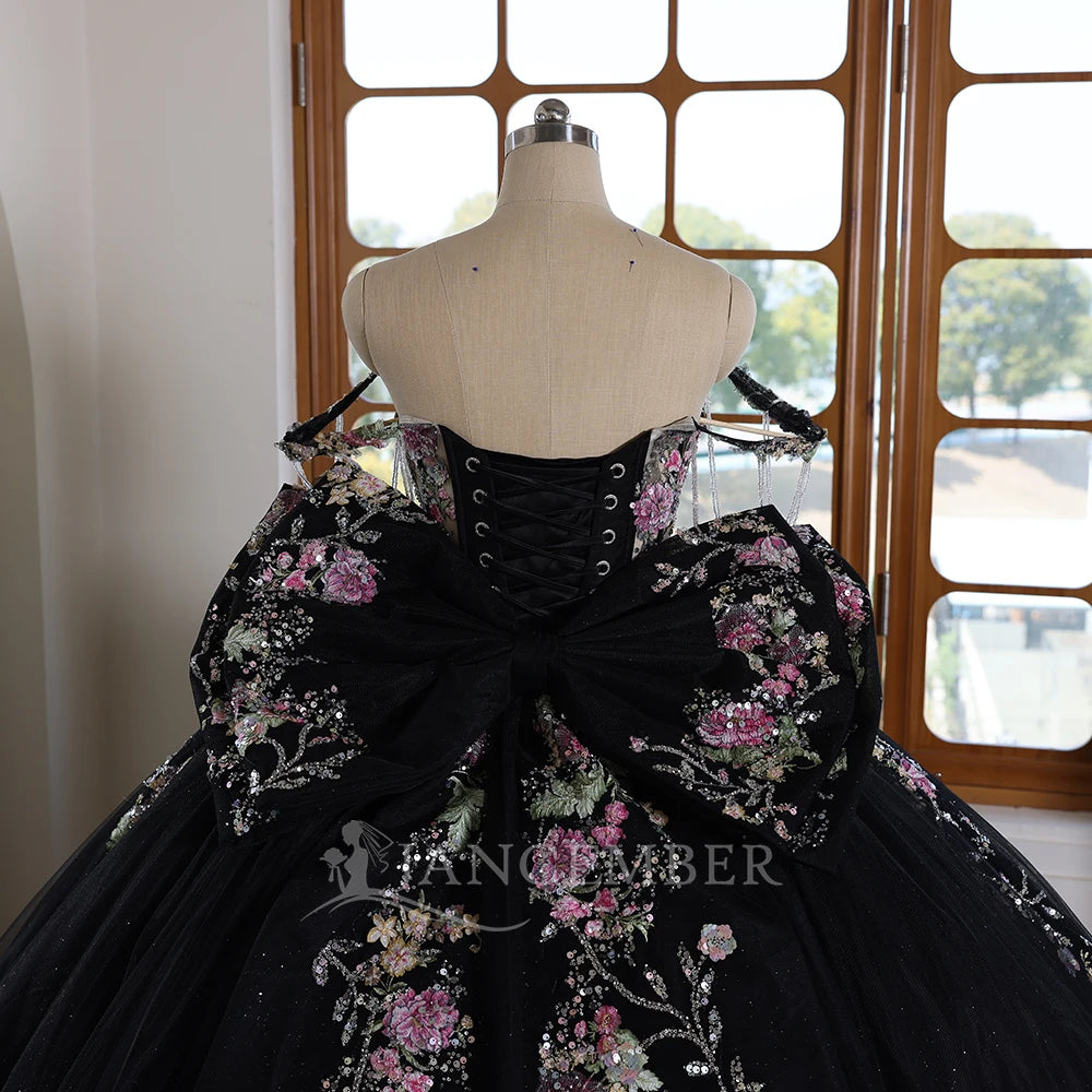 Robe de Quinceañera noire chapelle, Robe de bal scintillante pour fille, Grande nœud en dentelle, Robe de 16 ans Wc041