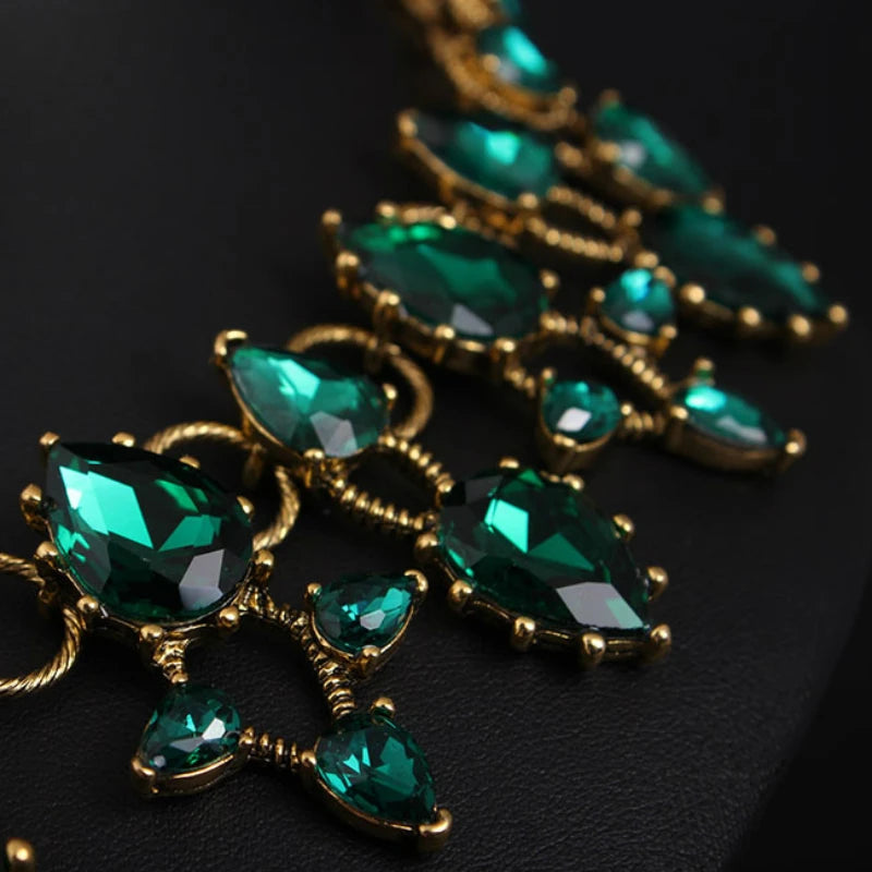 Parure de mariée collier et boucles d'oreilles en verre et pierres — Bijoux de mariage plaqué or