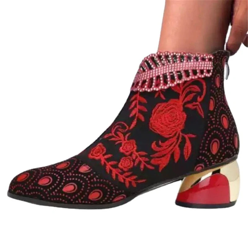Bottes pour femmes Chaussures brodées faites à la main pour femmes 2025 Nouvelles bottes de luxe élégantes pour femmes Bottes à talons hauts Bottines de soirée Zapatos De Mujer