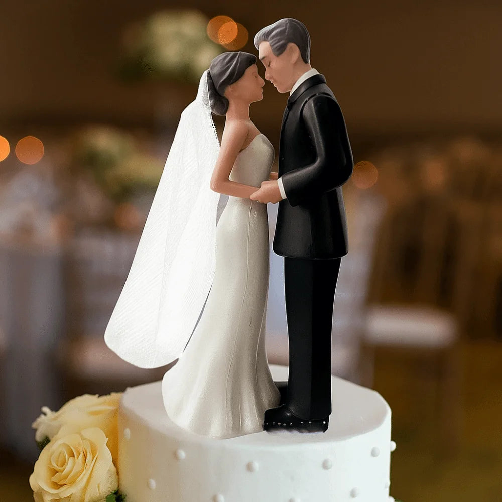 Anniversary Decoration Couple Wedding Cake Topper Elegant Creative Cake Toppers Dolls PVC White/Black Bride & Groom Figurines