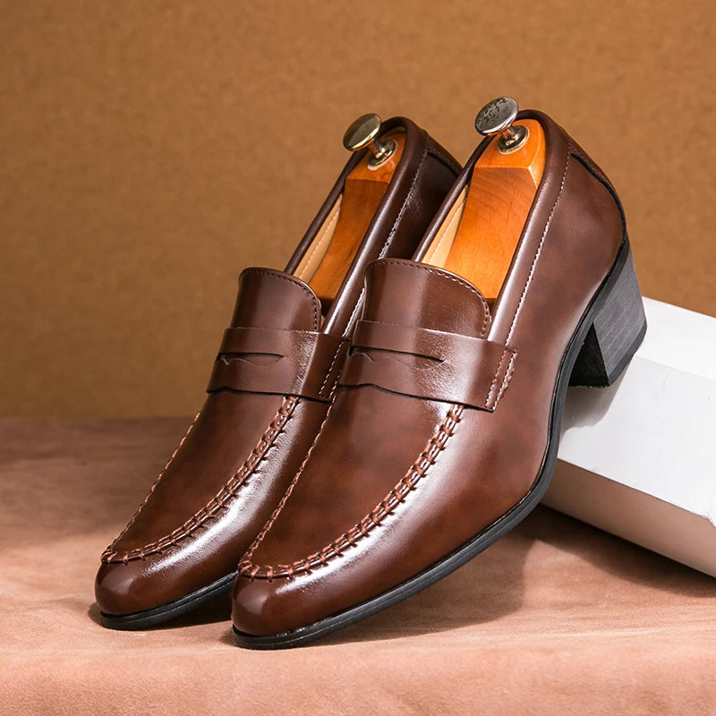 Chaussures habillées rétro à talons hauts pour homme, marque de luxe, chaussures de mariage pointues pour marié, chaussures de ville décontractées en cuir pour homme