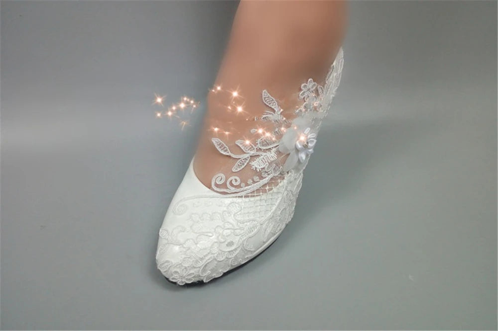 Printemps, bout rond, imperméables, plateformes, lacets, strass, talons bas, chaussures de mariée, talons aiguilles fins, chaussures habillées, grandes tailles pour femmes