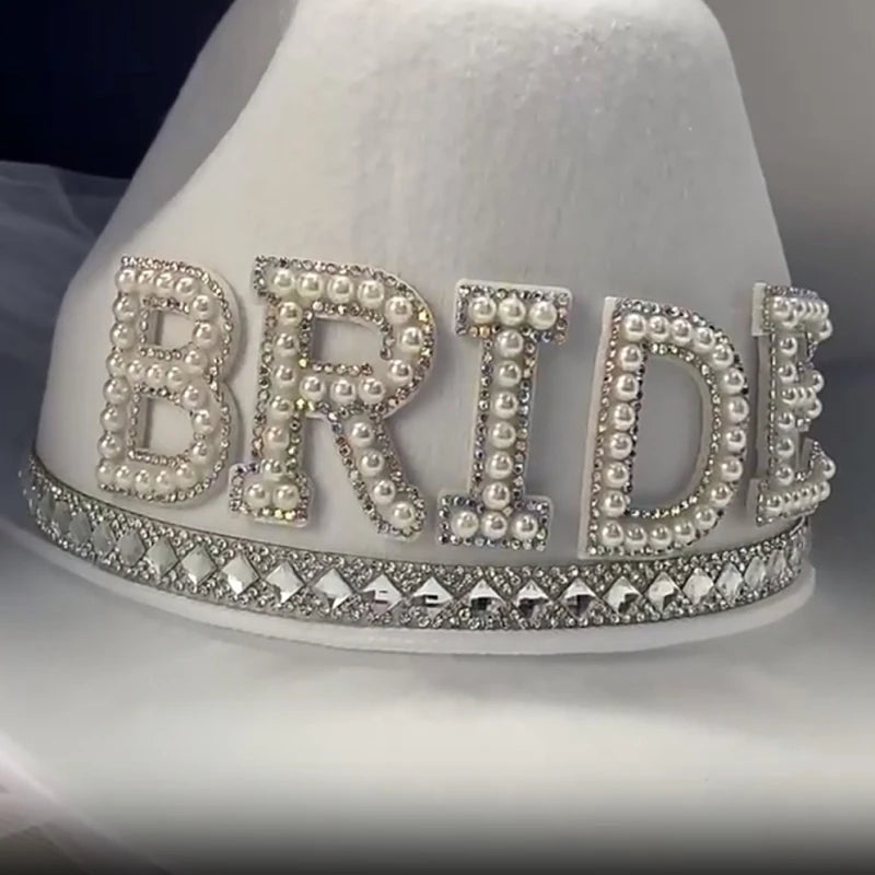 Chapeau en Jean Blanc "Bride to Be" avec Voile Décoration de Mariage, Douche Nuptiale, Fiançailles, Enterrement de Vie de Jeune Fille, Accessoire de Coiffure