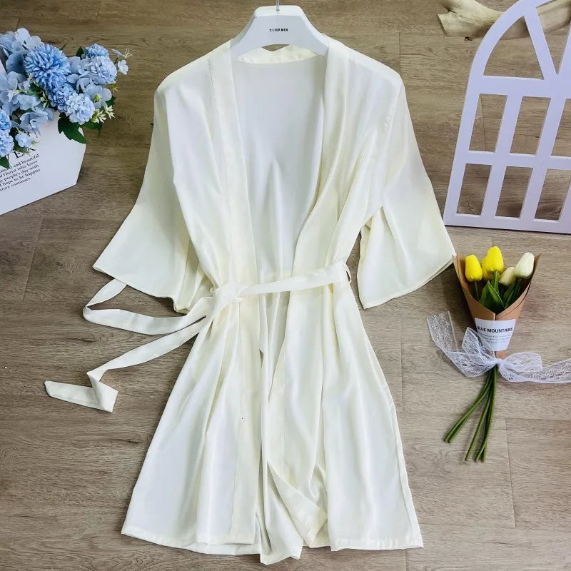 Robe de Mariée Blanche du Matin Peignoir à Dentelle Kimono Femme Élégant Vêtement de Nuit Col V Lingerie Intime en Satin