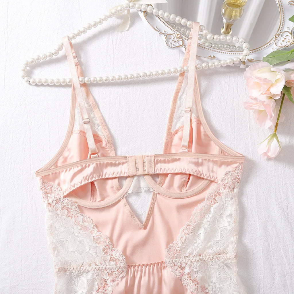 Ellolace Robe en satin sexy à col en V profond Lingerie sexy en dentelle patchwork fendue Robe de nuit sissy Robe nuisette en soie pour femmes
