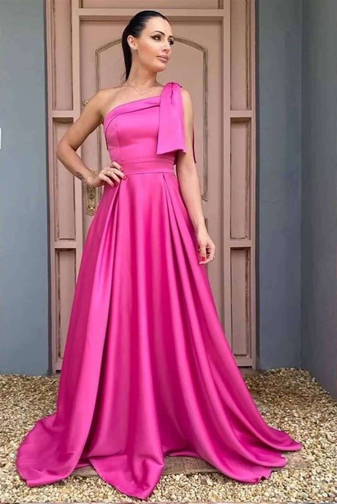 Robe de demoiselle d'honneur élégante en satin à nœud et à épaule dénudée, coupe trapèze fendue, dos nu, couleur unie, simple, pour invités, robe de bal, laçage, robe de soirée de mariage