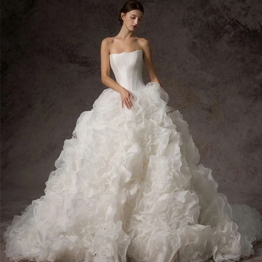 Exquisite Satin Ruffles Wedding Dress Customized Dreamy Strapless Sleeveless Vestido De Novia Fashion A-Line Tulle Bridal Gowns