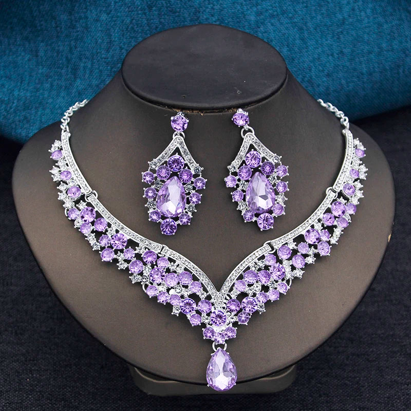 Parure de bijoux de mariée Couronne de princesse — Collier, boucles d'oreilles et couronne