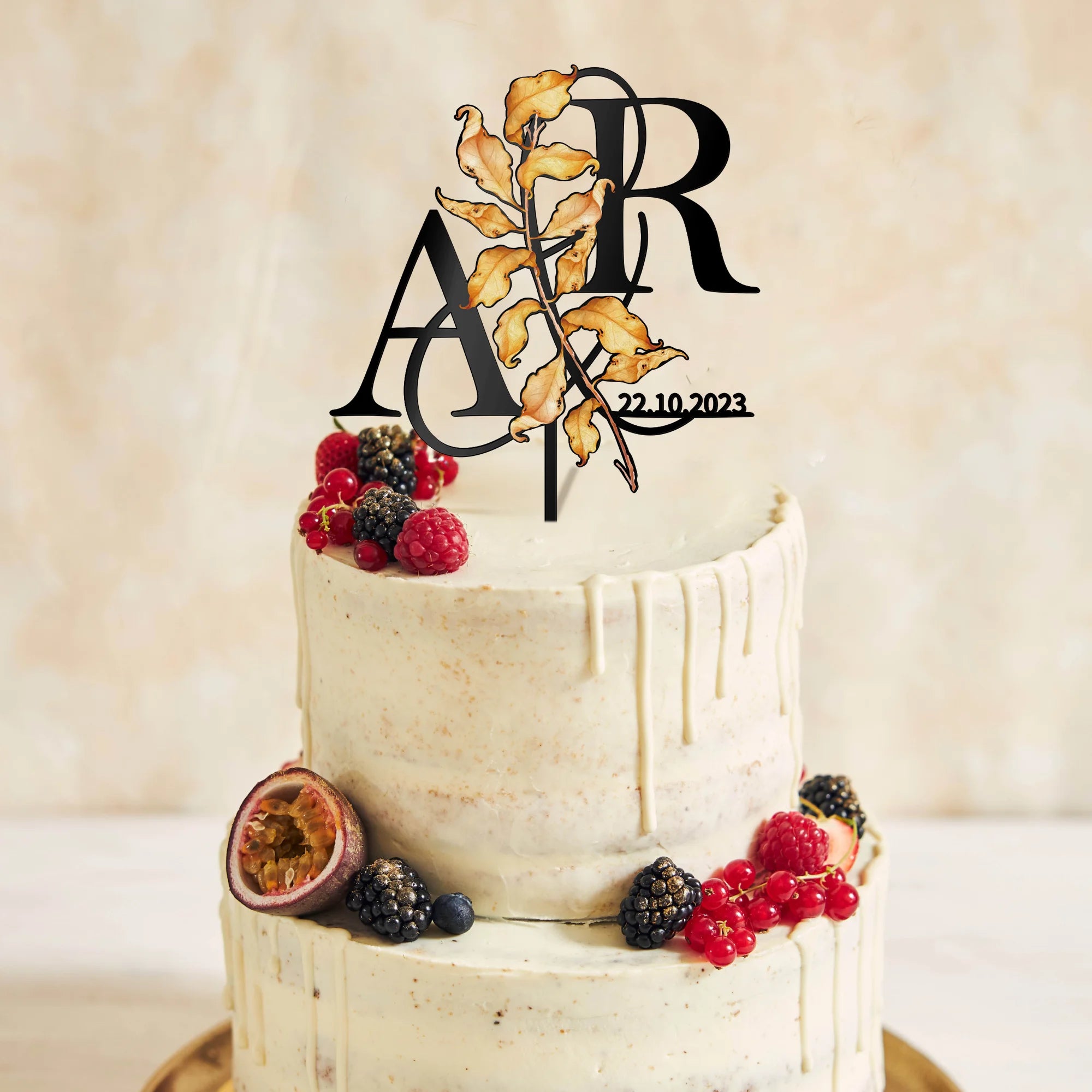 Personalized Fall Wedding Cake Topper in Acrylic Custom Bride and Groom Initial Cake Topper Wedding Date Cake Decoration 01