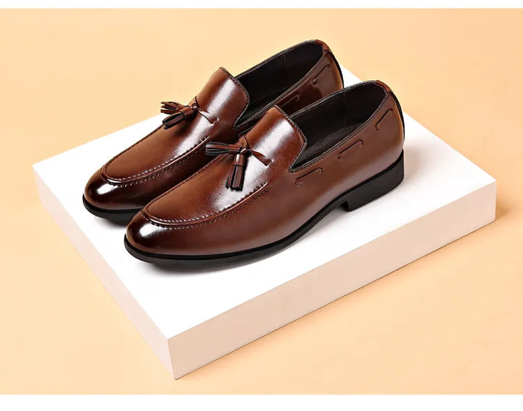 Chaussures Habillées Homme Designer 2025 Nouvelles Chaussures d'Affaires Homme à Enfiler Cuir Bout Pointu Décontractées Zapatos Para Hombres