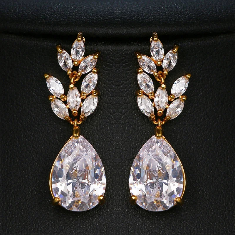 Boucles d'oreilles pendantes en zircon cubique romantique – Bijoux de mariage de mariée