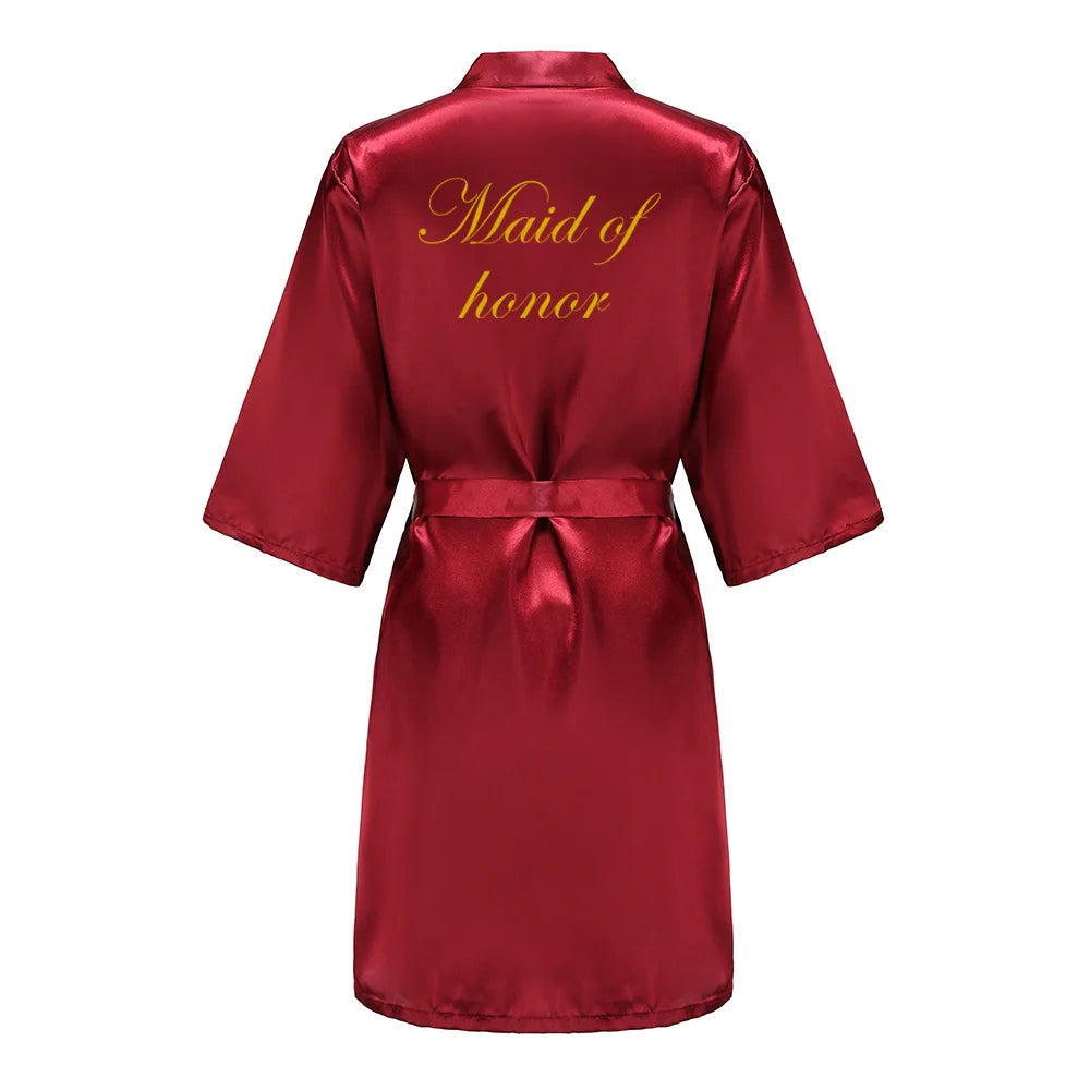 Kimono en satin bordeaux avec lettrage doré — Demoiselle d'honneur et cortège de mariage