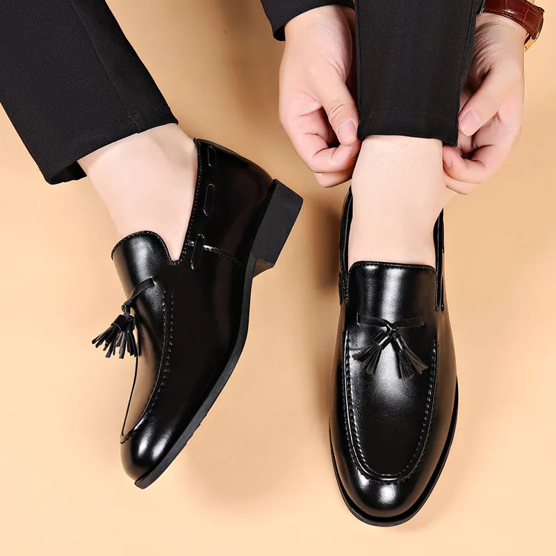Chaussures Habillées Homme Designer 2025 Nouvelles Chaussures d'Affaires Homme à Enfiler Cuir Bout Pointu Décontractées Zapatos Para Hombres