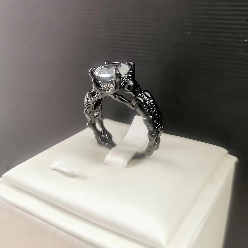 Bague de promesse gothique Squelette Zirconium — Alliance alternative