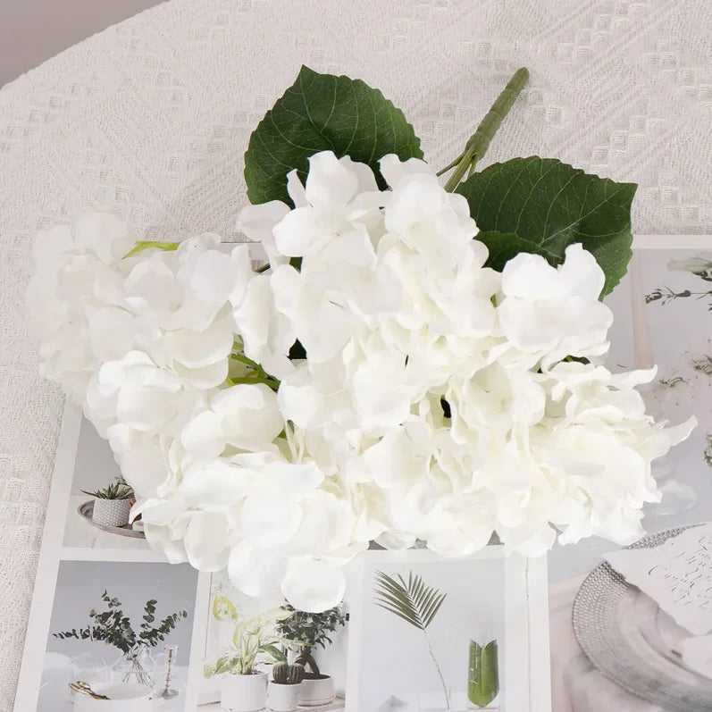 Grand bouquet de fleurs artificielles d'hortensia en soie rouge (5 têtes)