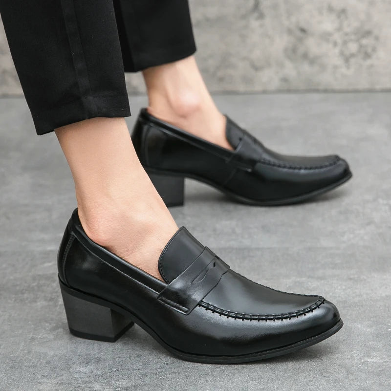 Chaussures habillées rétro à talons hauts pour homme, marque de luxe, chaussures de mariage pointues pour marié, chaussures de ville décontractées en cuir pour homme