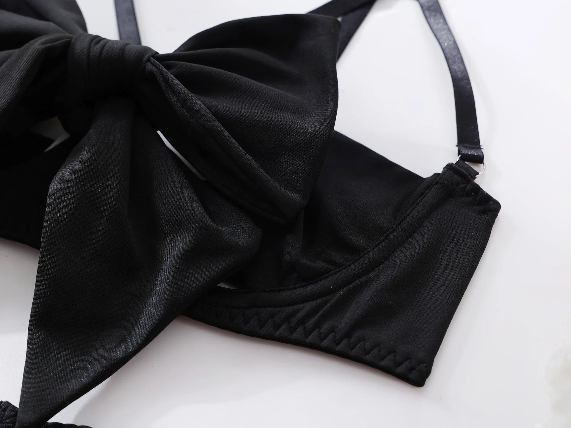 Ensemble de lingerie Ellolace Nœud Papillon Soutien-gorge Ouvert en Soie Sous-vêtements Sissy Bilizna Non Censurée Pornographie Sensuelle Intime Jarretière Strings Tenues Sexy