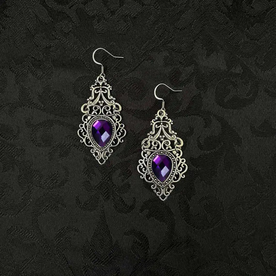 Boucles d'oreilles pendantes gothiques victoriennes celtiques en filigrane avec pierres précieuses