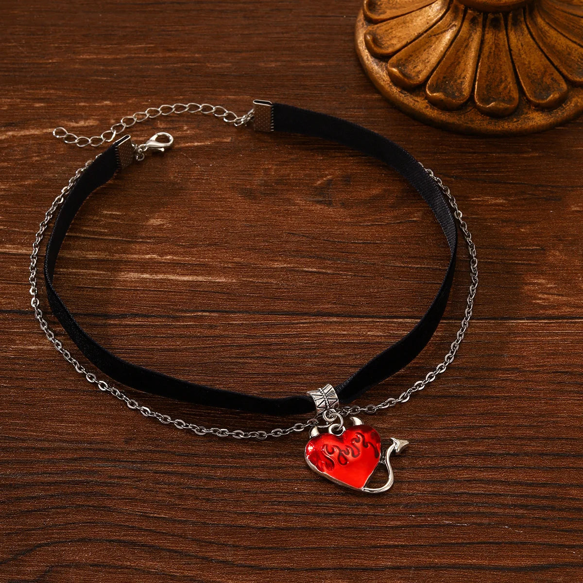 Collier ras-du-cou « rose épanouie en dentelle gothique » — style Lolita