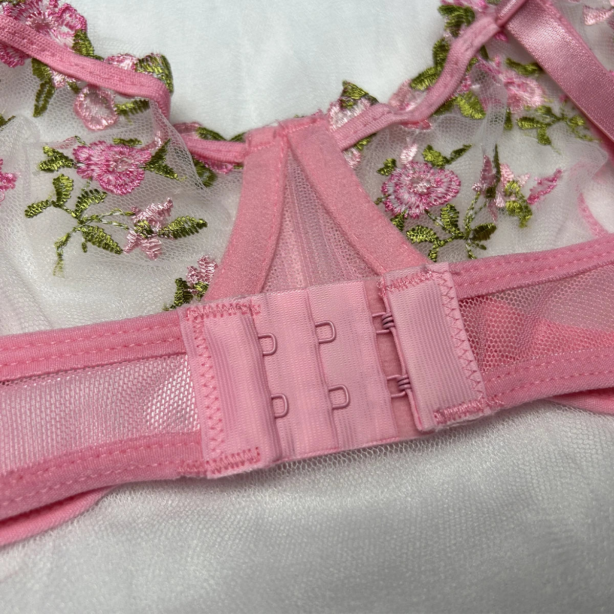 Ensemble de lingerie sexy fantaisie en dentelle érotique pour femme, 2 pièces, sous-vêtements transparents brodés, soutien-gorge et culotte érotiques magnifiques