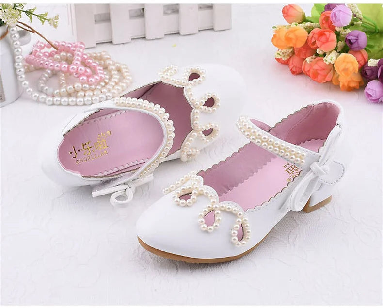 Nouvelles chaussures à talons hauts de princesse pour enfants, chaussures en cuir pour robe de mariée de fille, chaussures blanches pour enfants, chaussures de performance pour étudiants