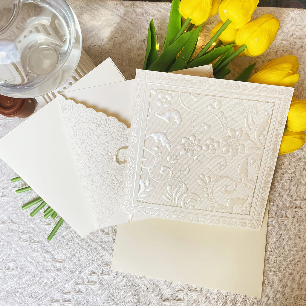 2 invitations de mariage élégantes carrées avec nœud découpé, cartes intérieures et pochettes d'enveloppe - Fournitures et décorations pour mariage et fête