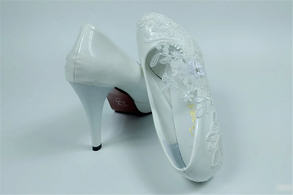 Printemps, bout rond, imperméables, plateformes, lacets, strass, talons bas, chaussures de mariée, talons aiguilles fins, chaussures habillées, grandes tailles pour femmes