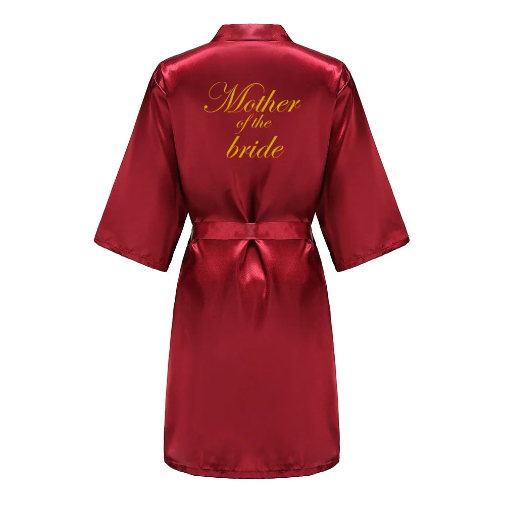 Kimono en satin bordeaux avec lettrage doré — Demoiselle d'honneur et cortège de mariage