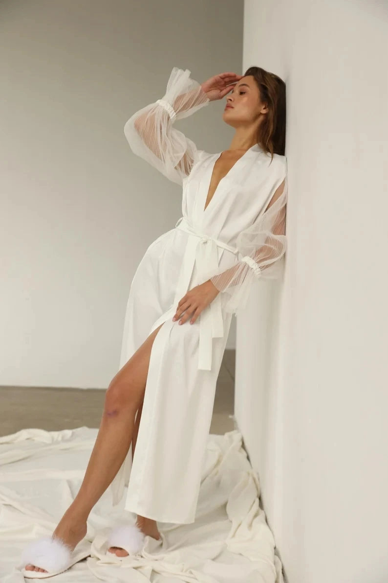 Robe de mariée blanche en soie à manches larges Robe de chambre en satin Robe de mariée boudoir Robe longue Robe de soirée en satin de soie pour femme