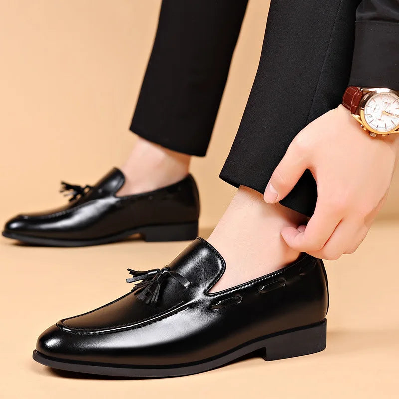 Chaussures Habillées Homme Designer 2025 Nouvelles Chaussures d'Affaires Homme à Enfiler Cuir Bout Pointu Décontractées Zapatos Para Hombres