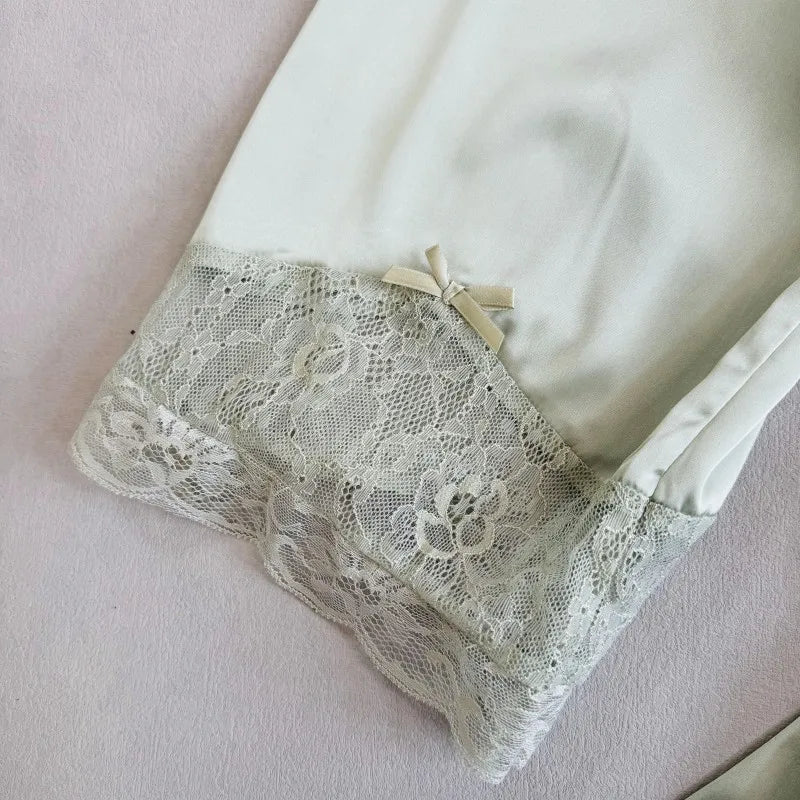 Robe de Mariée Blanche du Matin Peignoir à Dentelle Kimono Femme Élégant Vêtement de Nuit Col V Lingerie Intime en Satin