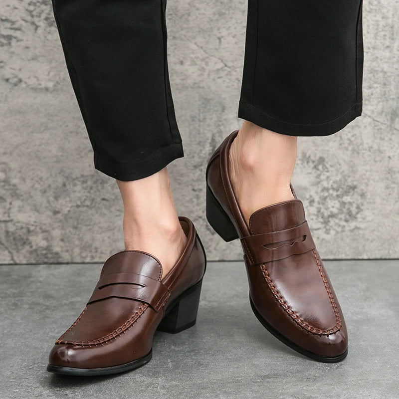 Chaussures habillées rétro à talons hauts pour homme, marque de luxe, chaussures de mariage pointues pour marié, chaussures de ville décontractées en cuir pour homme