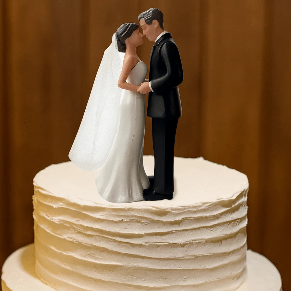 Anniversary Decoration Couple Wedding Cake Topper Elegant Creative Cake Toppers Dolls PVC White/Black Bride & Groom Figurines