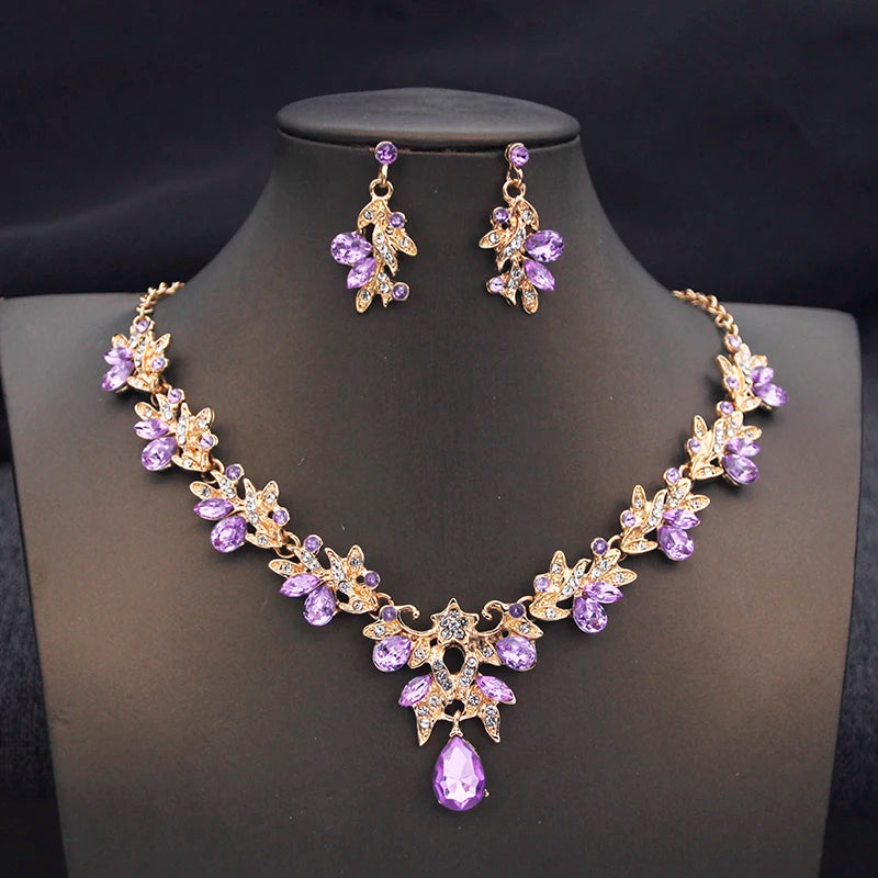 Parure de bijoux de mariée Couronne de princesse — Collier, boucles d'oreilles et couronne