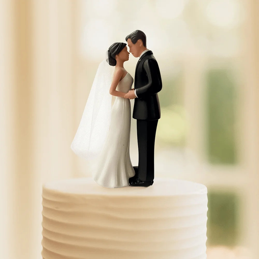 Anniversary Decoration Couple Wedding Cake Topper Elegant Creative Cake Toppers Dolls PVC White/Black Bride & Groom Figurines