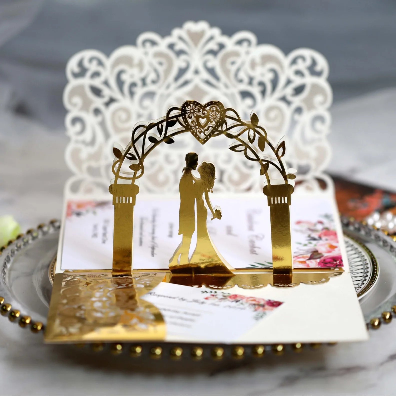 6 Pièces/Lot 3D Pop Up Mariés Ivoire Carte d'invitation de mariage Laser Poche Florale Douche nuptiale Invitations de fiançailles